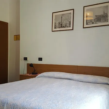 Otel Firenze 2*