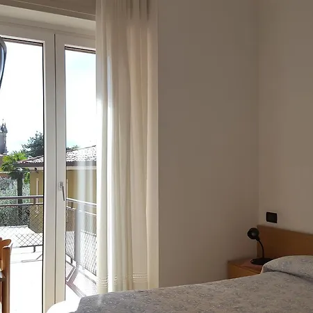 Otel Firenze 2*