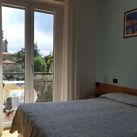 Otel Firenze 2*